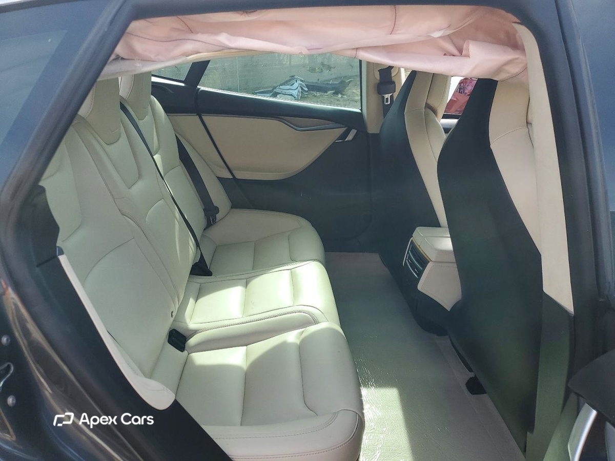 Tesla Model S 2018