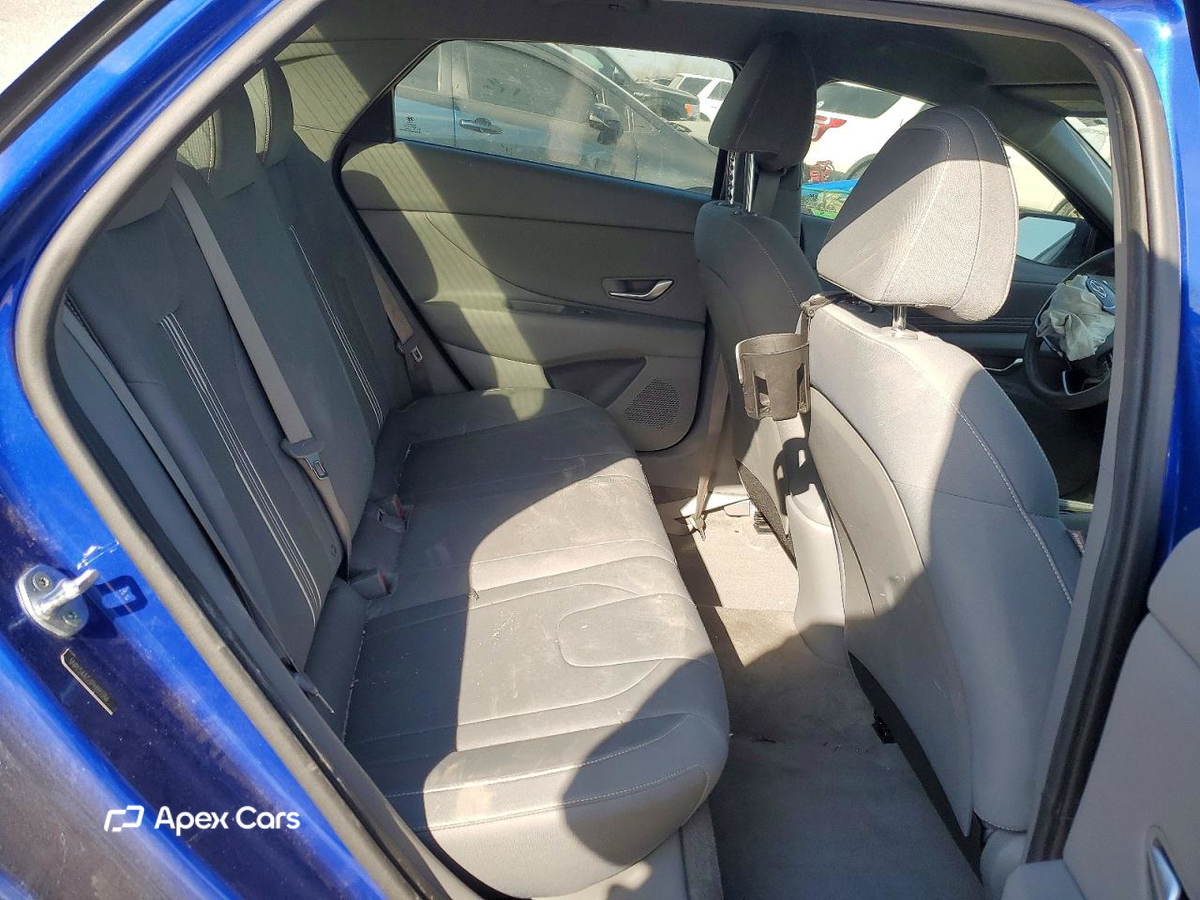 Hyundai Elantra 2023