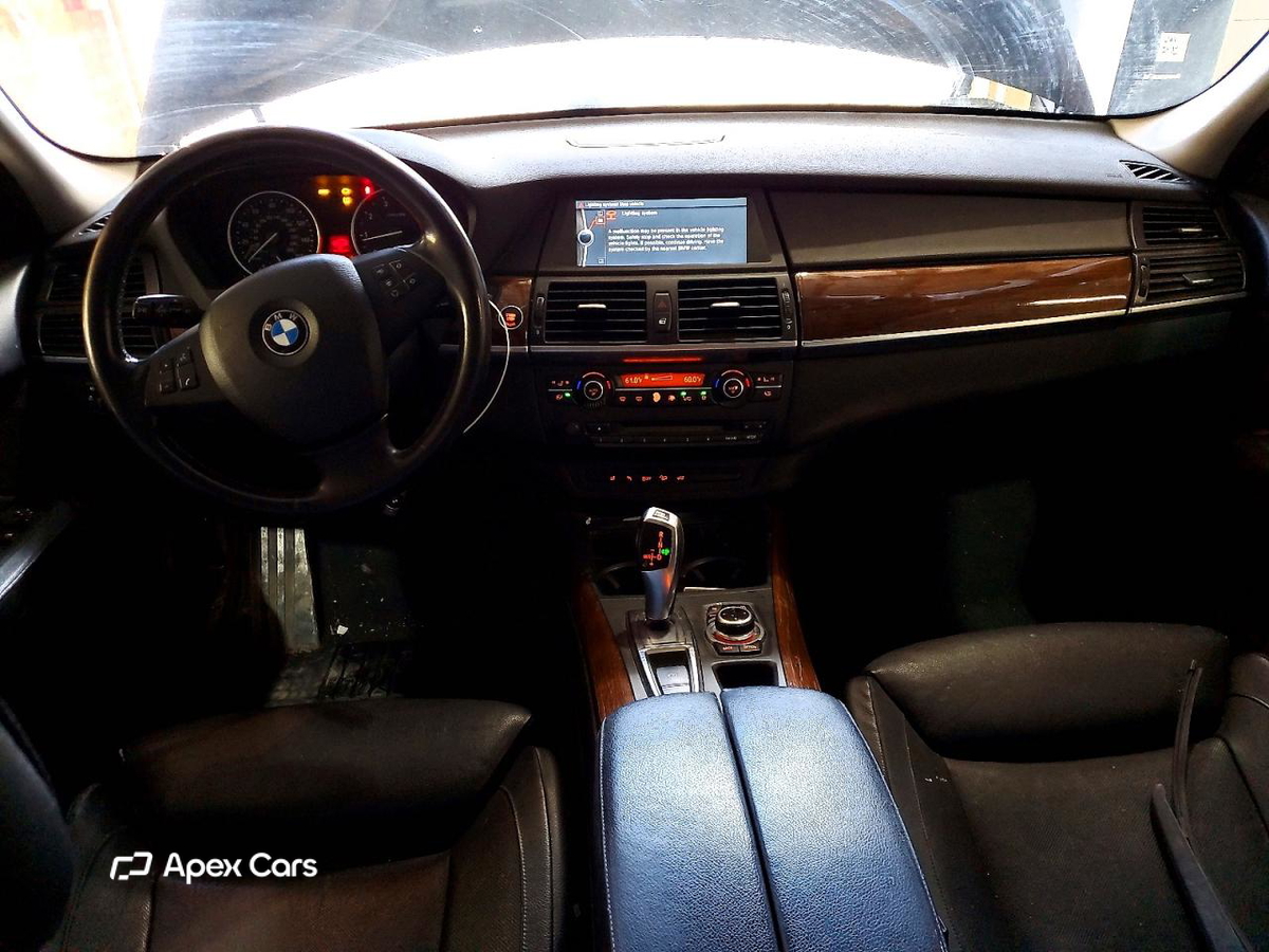 BMW X5 2011