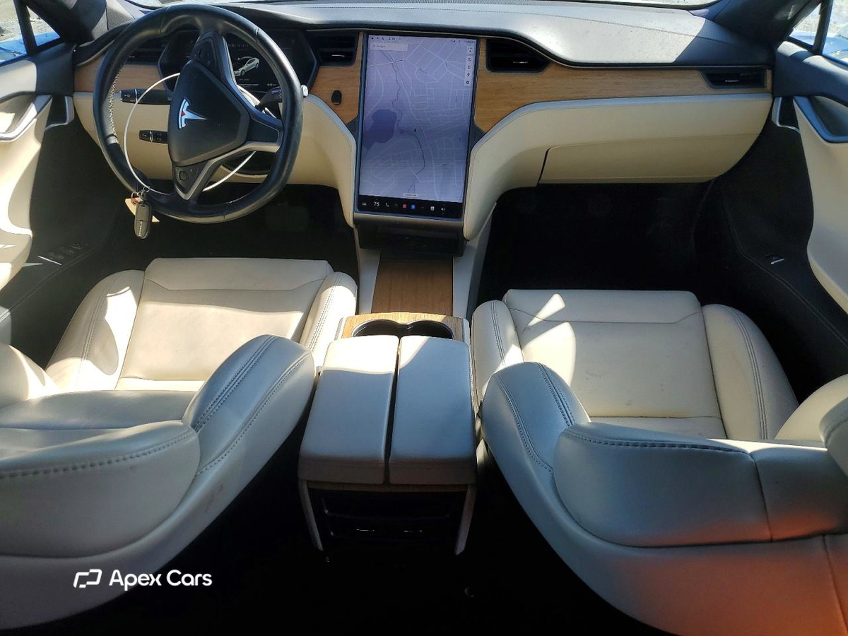 Tesla Model S 2020