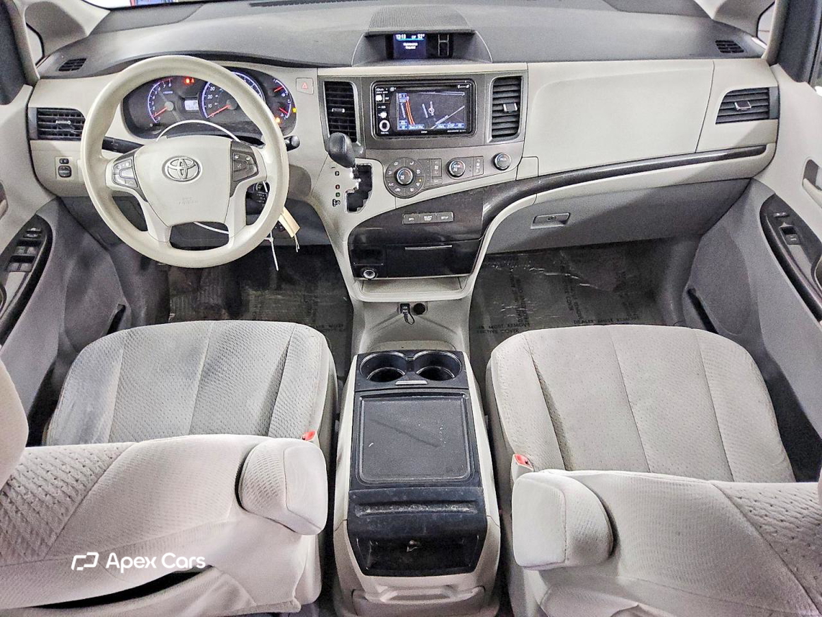 Toyota Sienna 2012