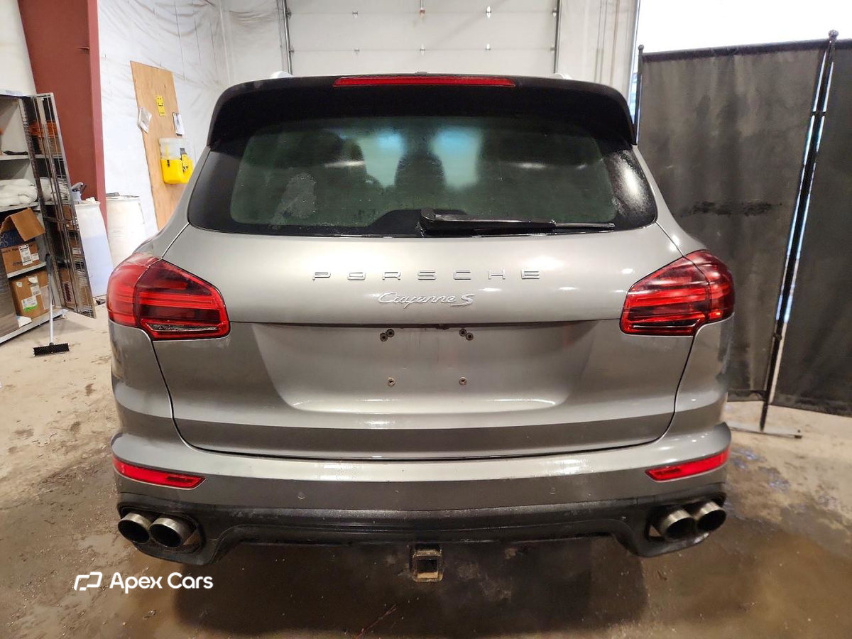 Porsche Cayenne 2016
