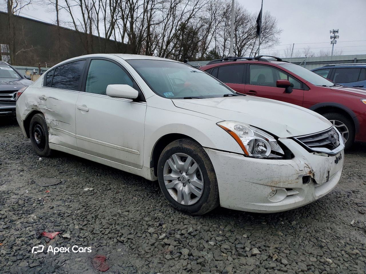 Nissan Altima 2010