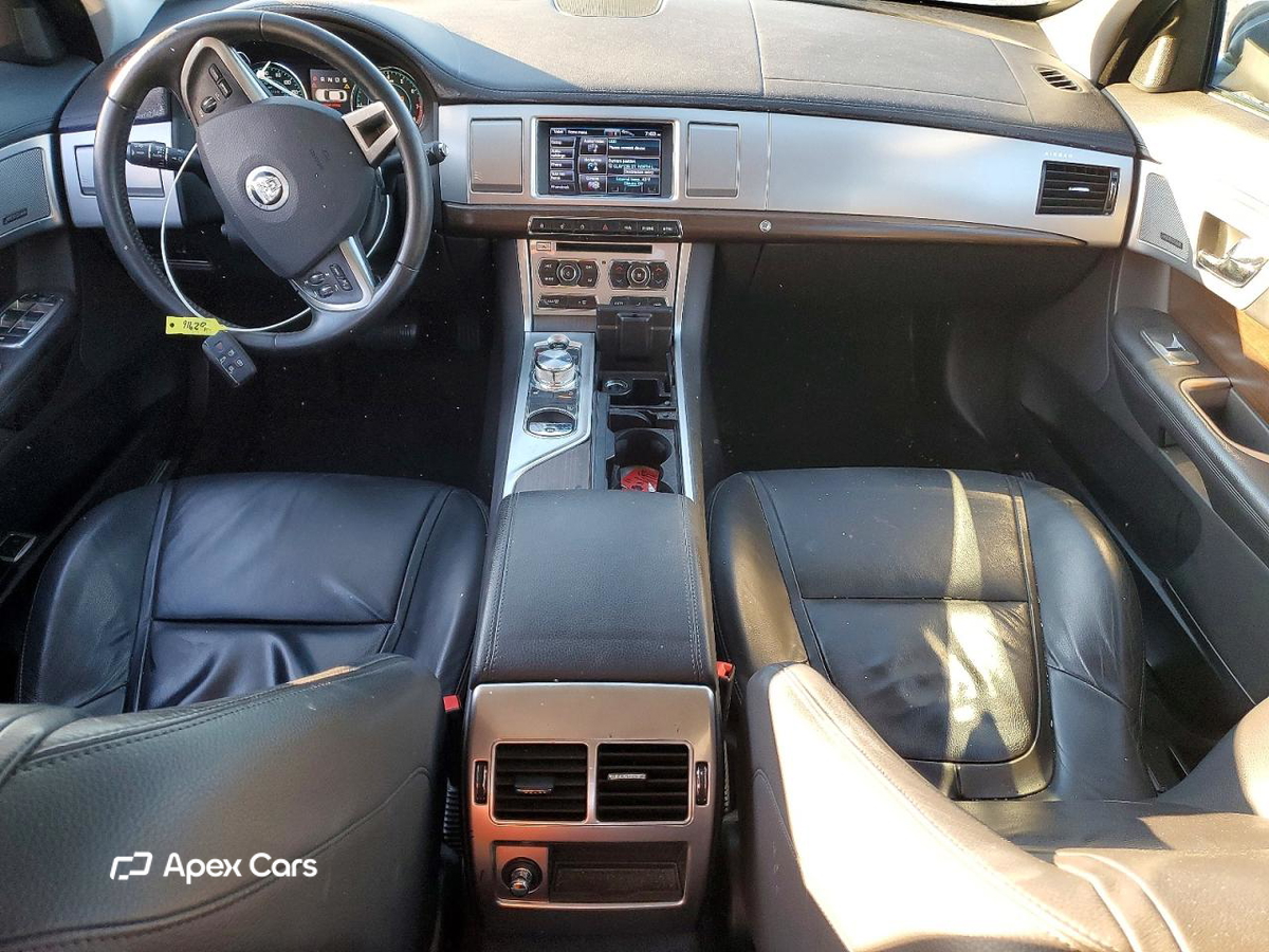 Jaguar XF 2013