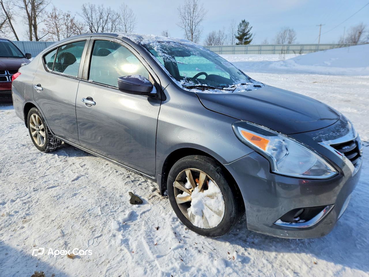 Nissan Versa 2016