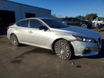 Nissan Altima 2020