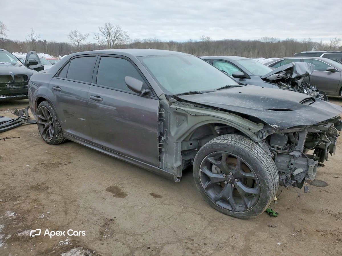 Chrysler 300 2021