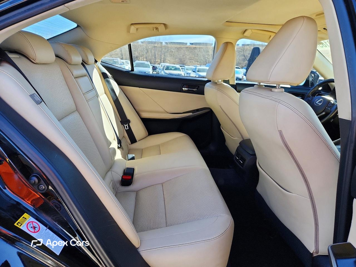 Lexus IS 2014
