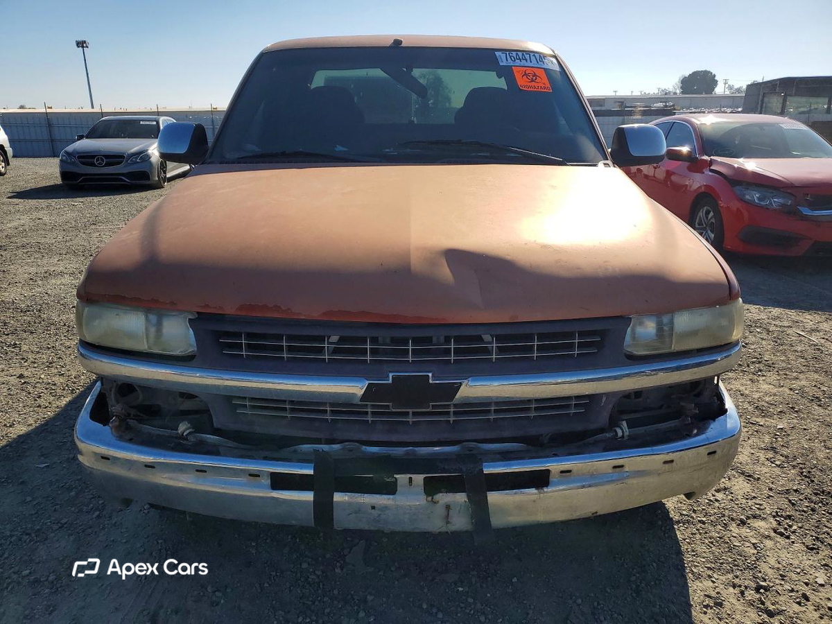 Chevrolet Silverado 2001