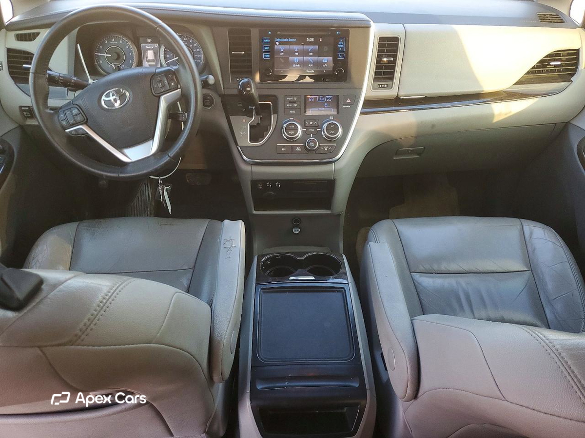 Toyota Sienna 2017