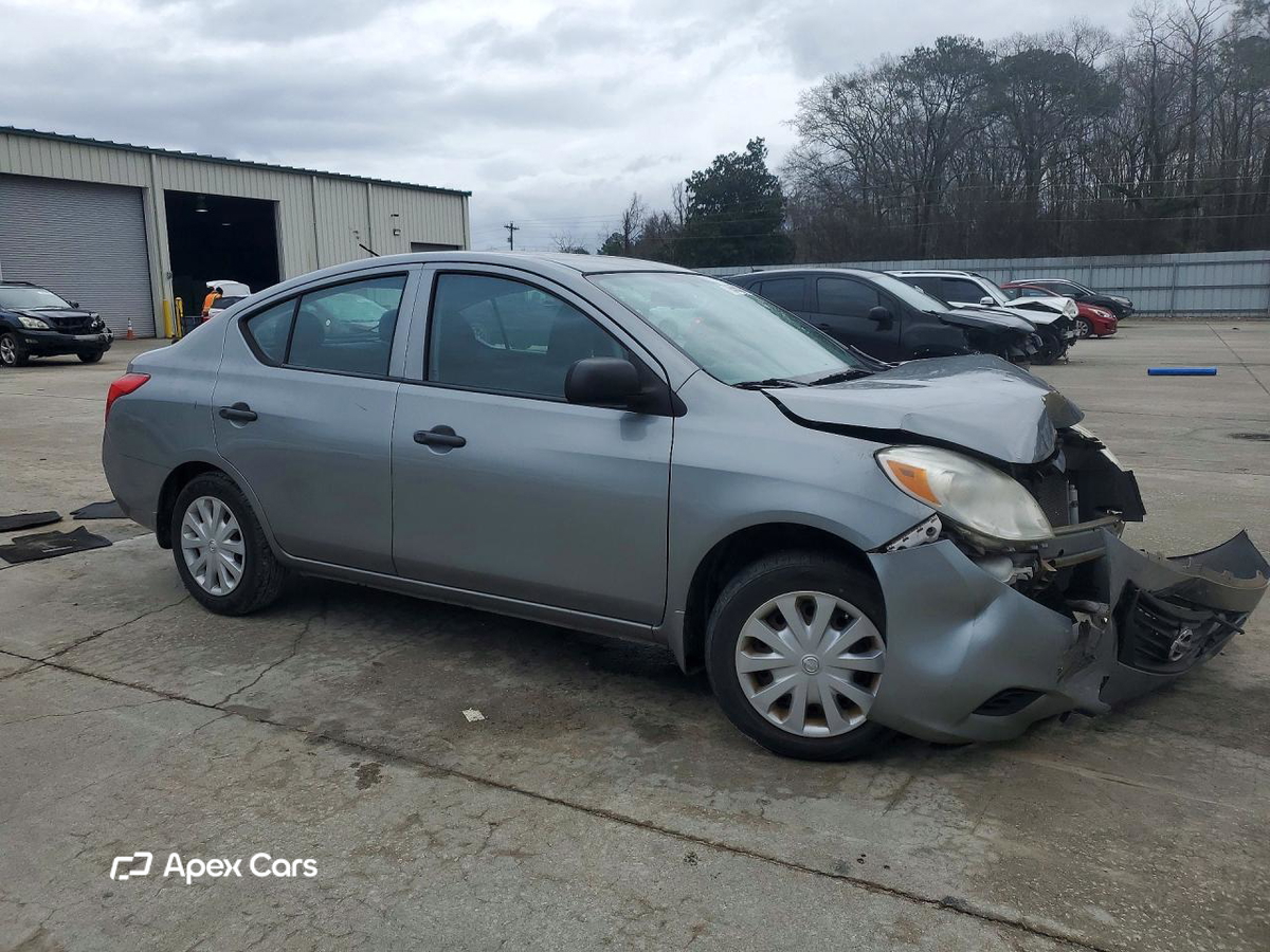 Nissan Versa 2014
