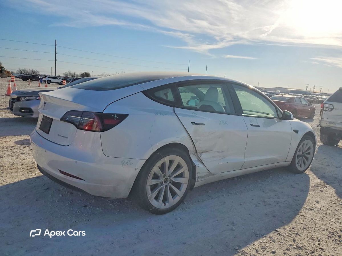 Tesla Model 3 2022