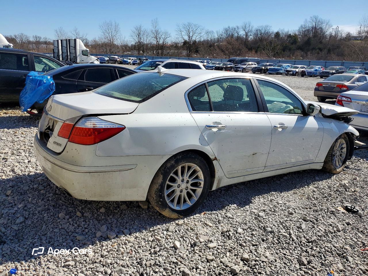 Hyundai Genesis 2011