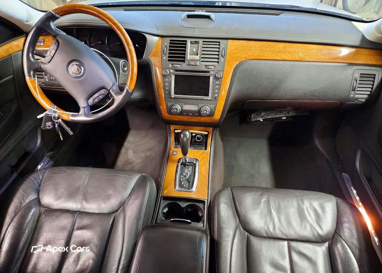 Cadillac DTS 2011