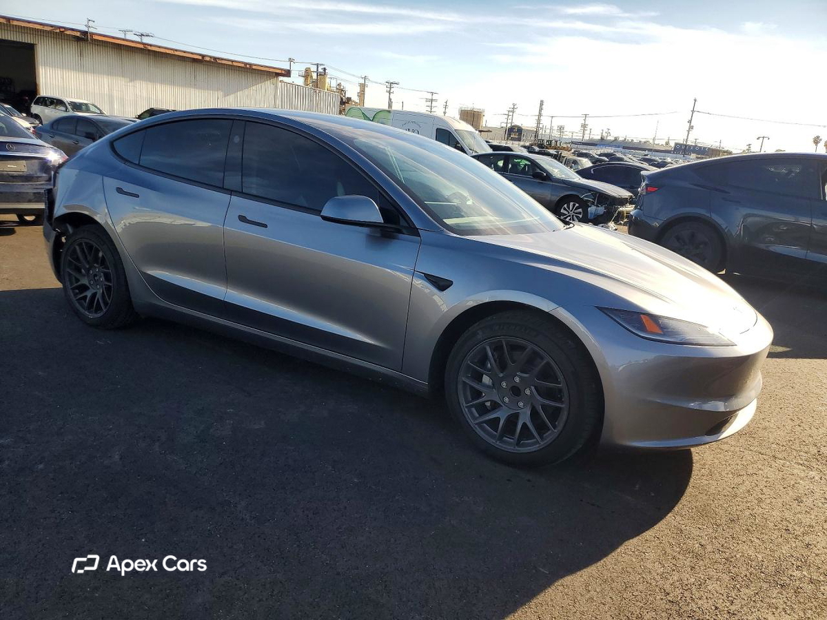 Tesla Model 3 2025