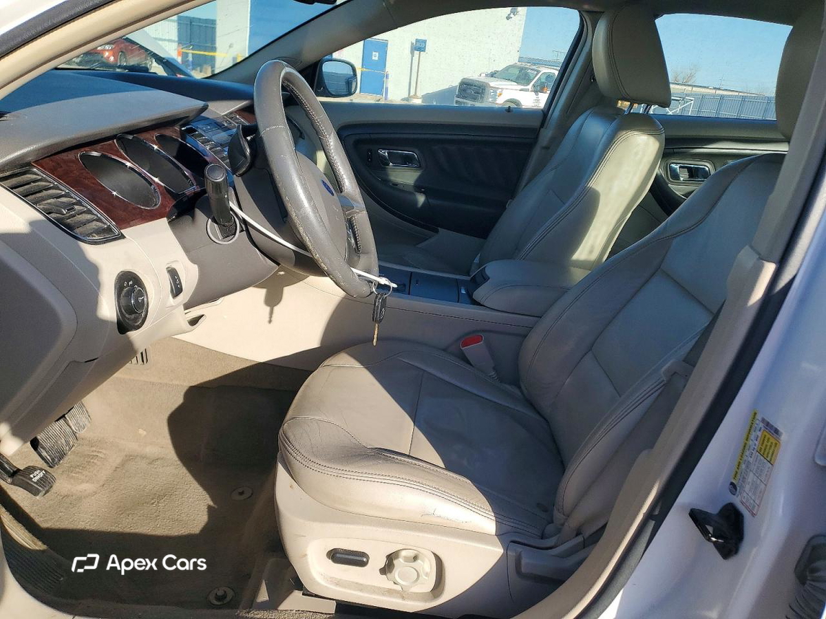 Ford Taurus 2010