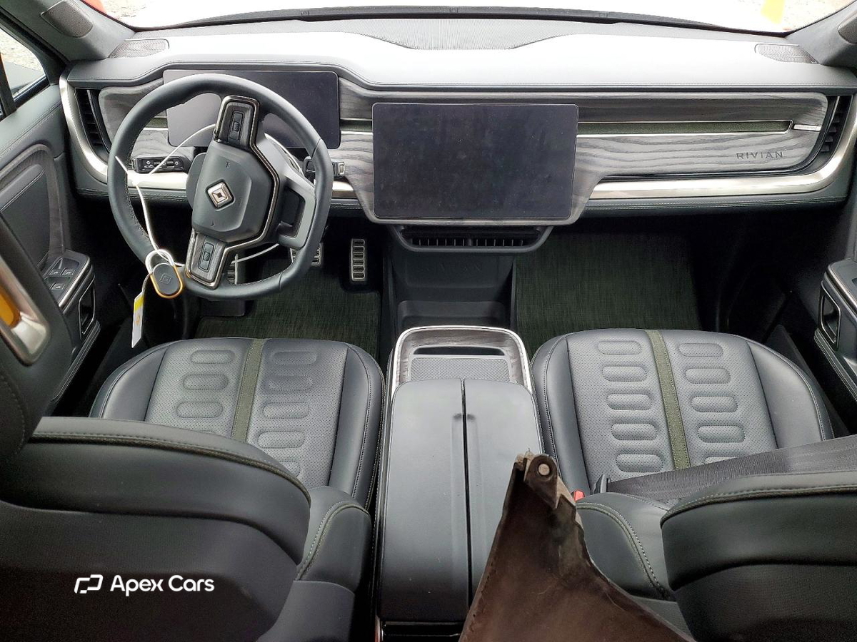 Rivian R1S 2022