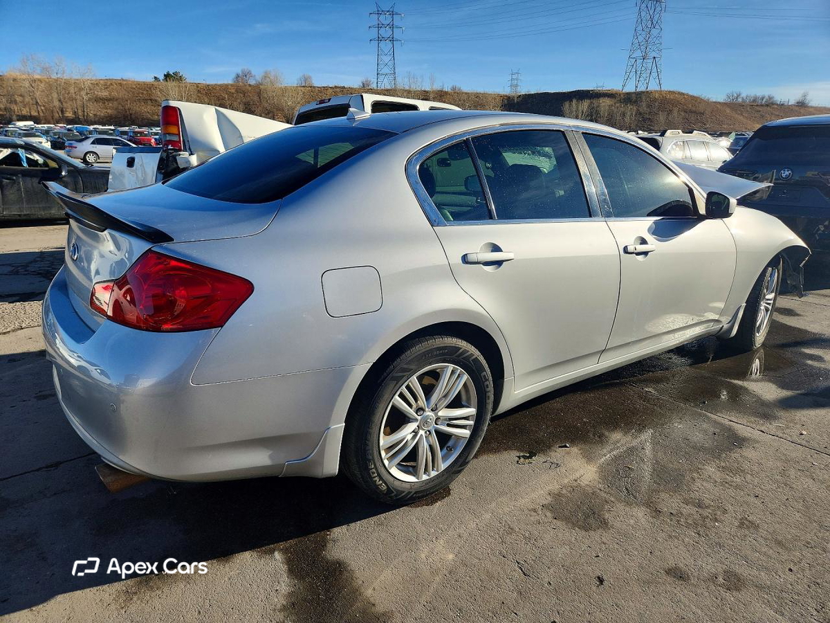 Infiniti G 2013