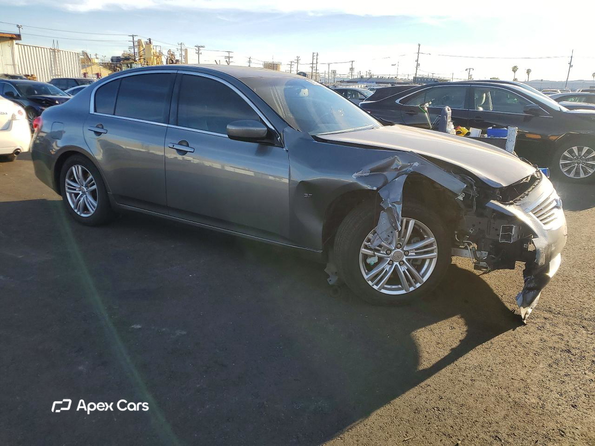 Infiniti Q40 2015