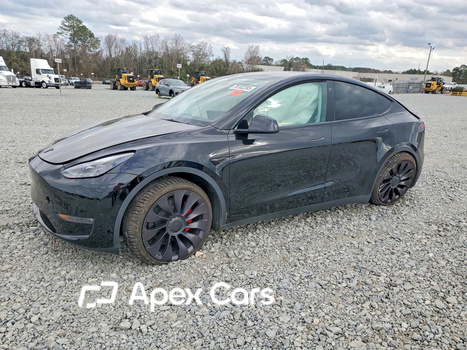 Tesla Model Y 2021 - Image 1 of 13