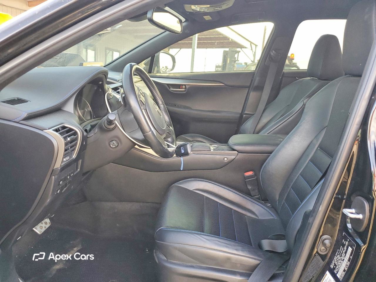 Lexus NX 2021