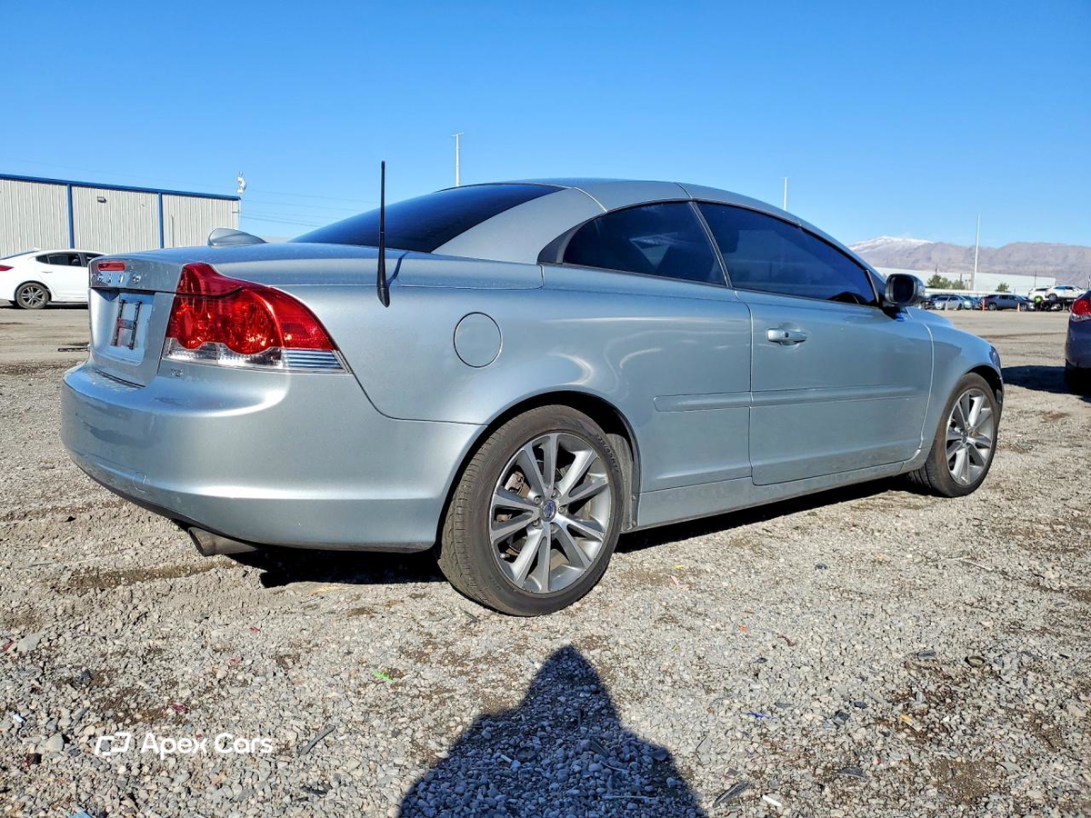 Volvo C70 2010