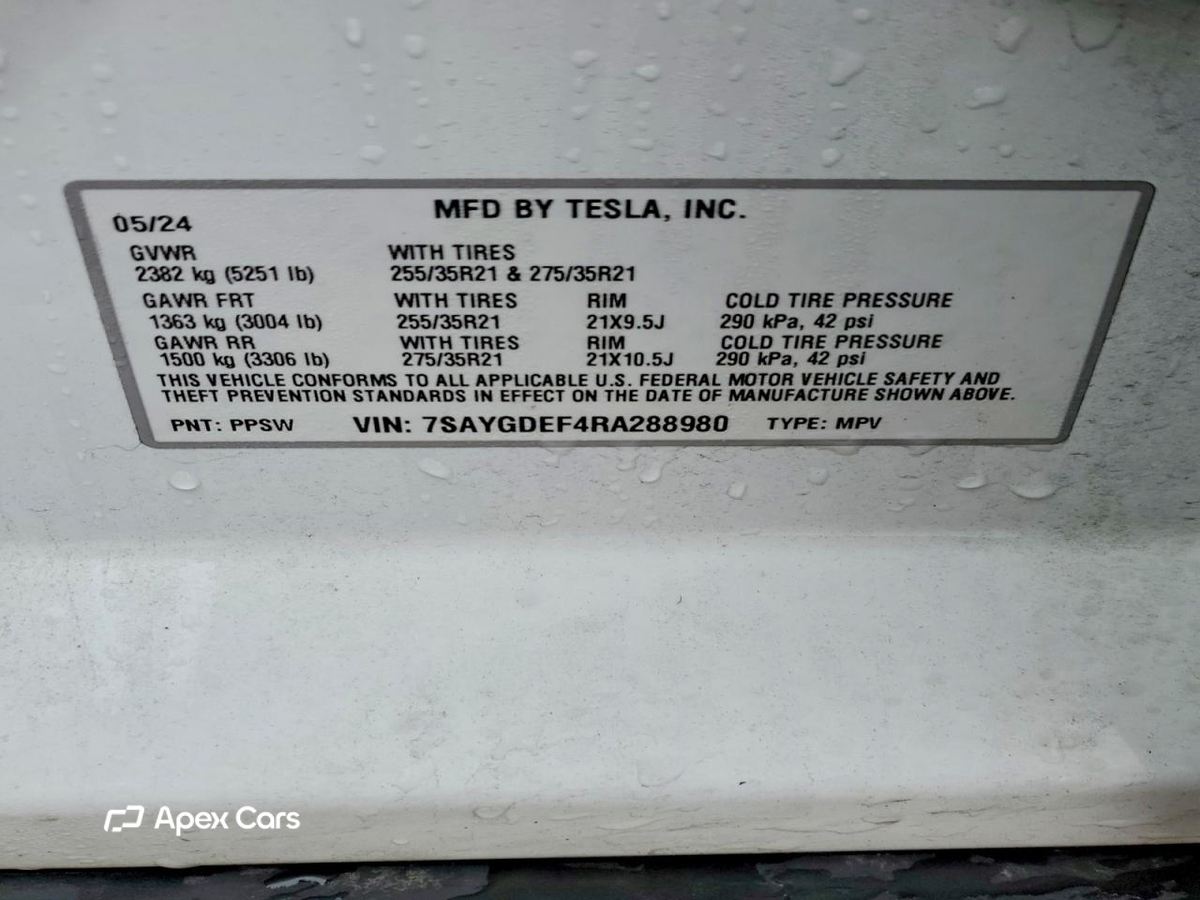 Tesla Model Y 2024