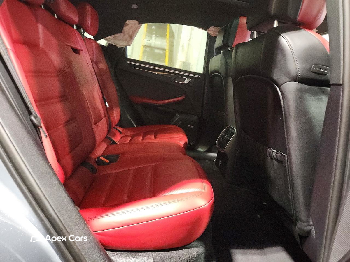Porsche Macan 2021