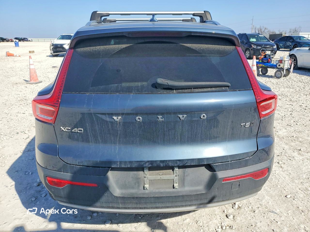 Volvo XC40 2021
