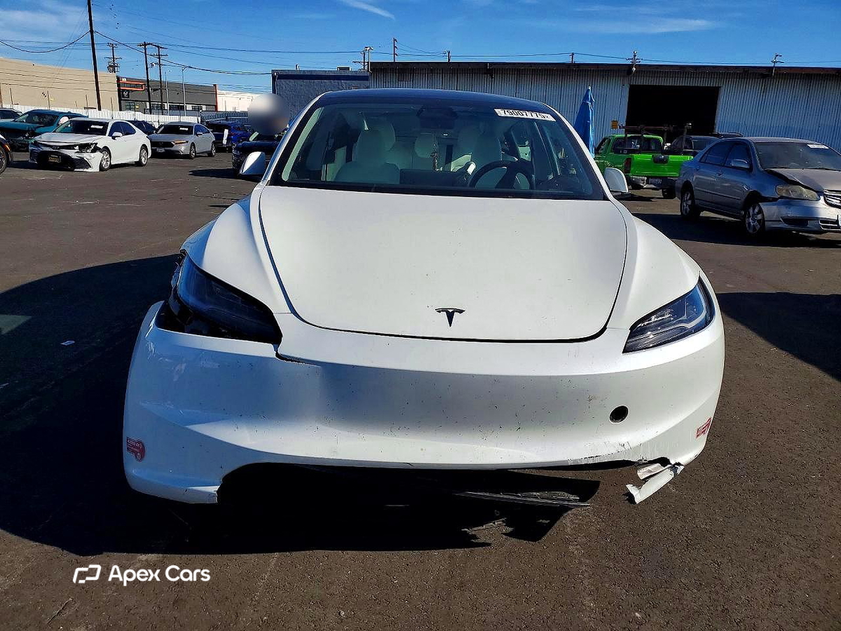 Tesla Model 3 2024