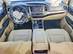 Toyota Highlander 2016
