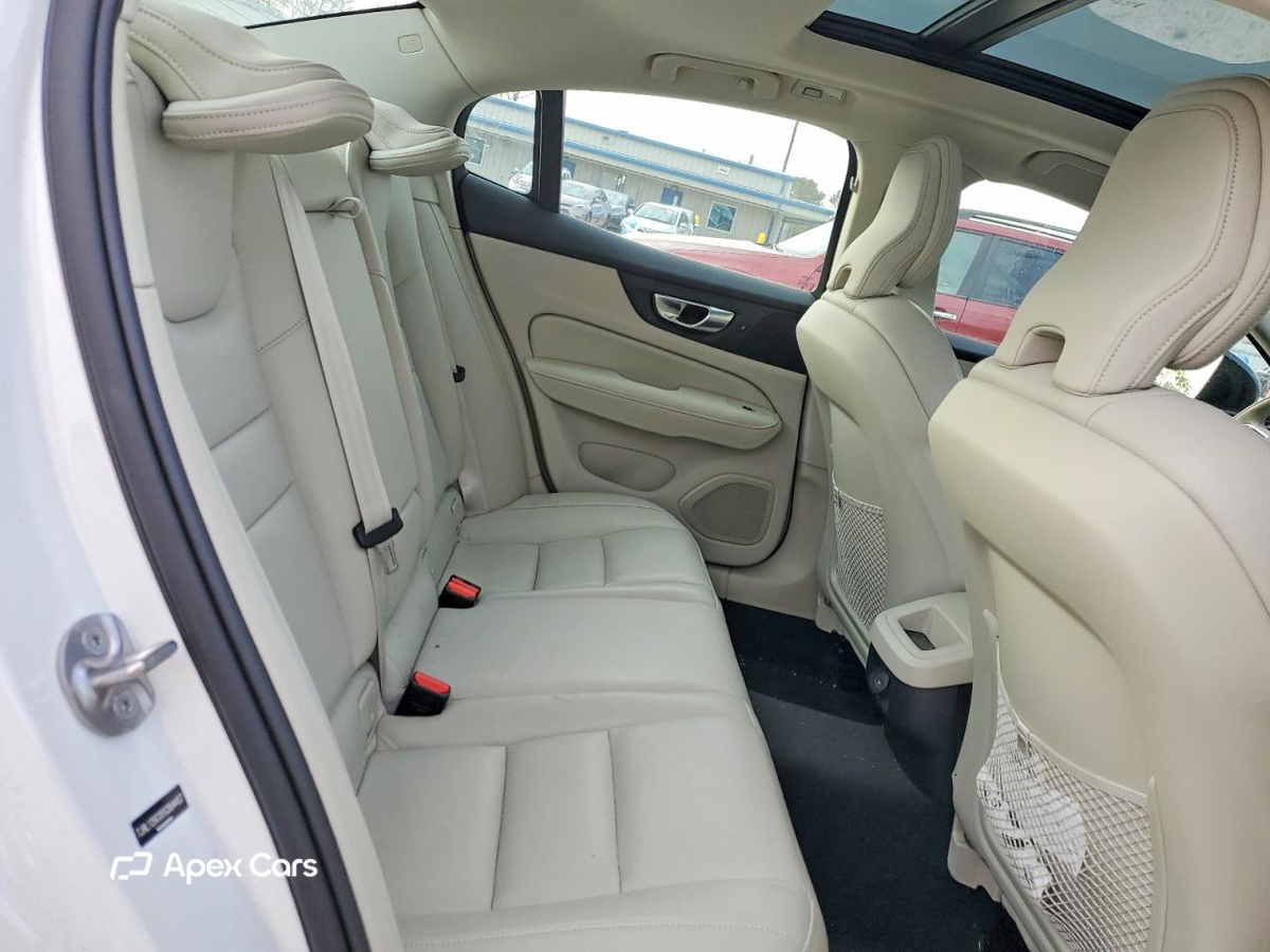 Volvo S60 2025
