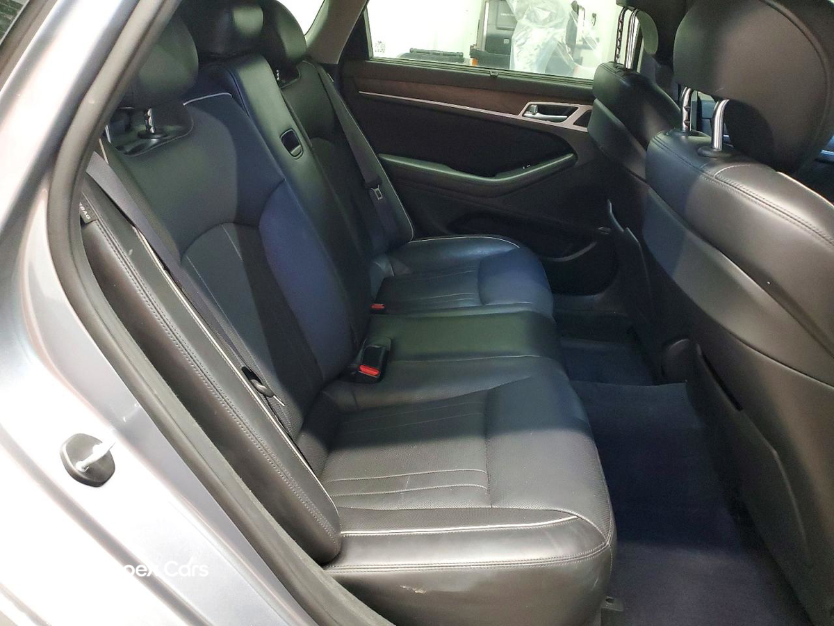 Hyundai Genesis 2015