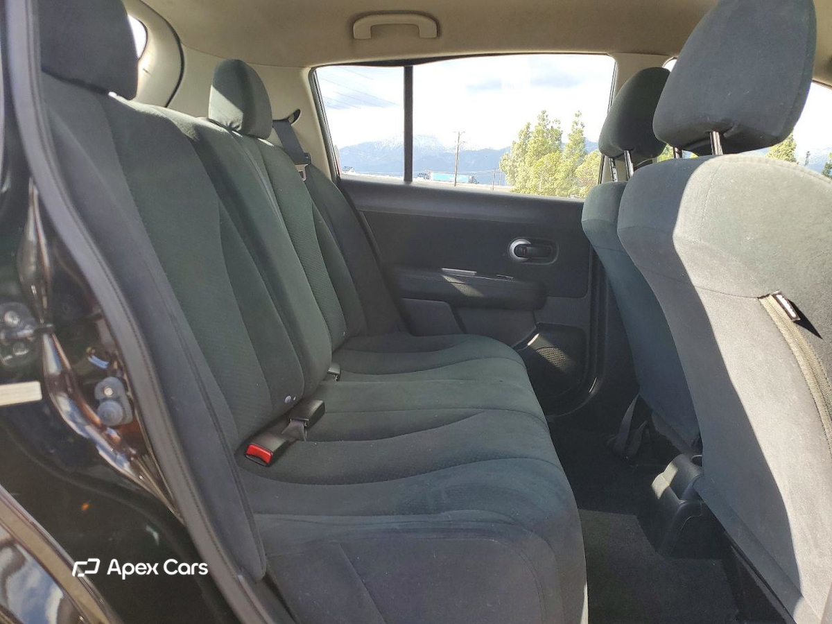 Nissan Versa 2012