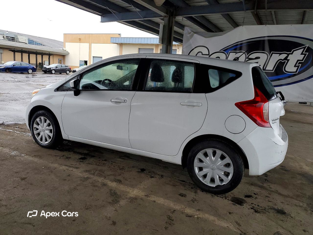 Nissan Versa 2015