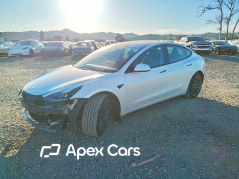 Tesla Model 3 2021 - Image 1 of 13