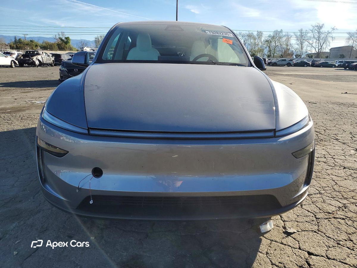 Tesla Model Y 2026