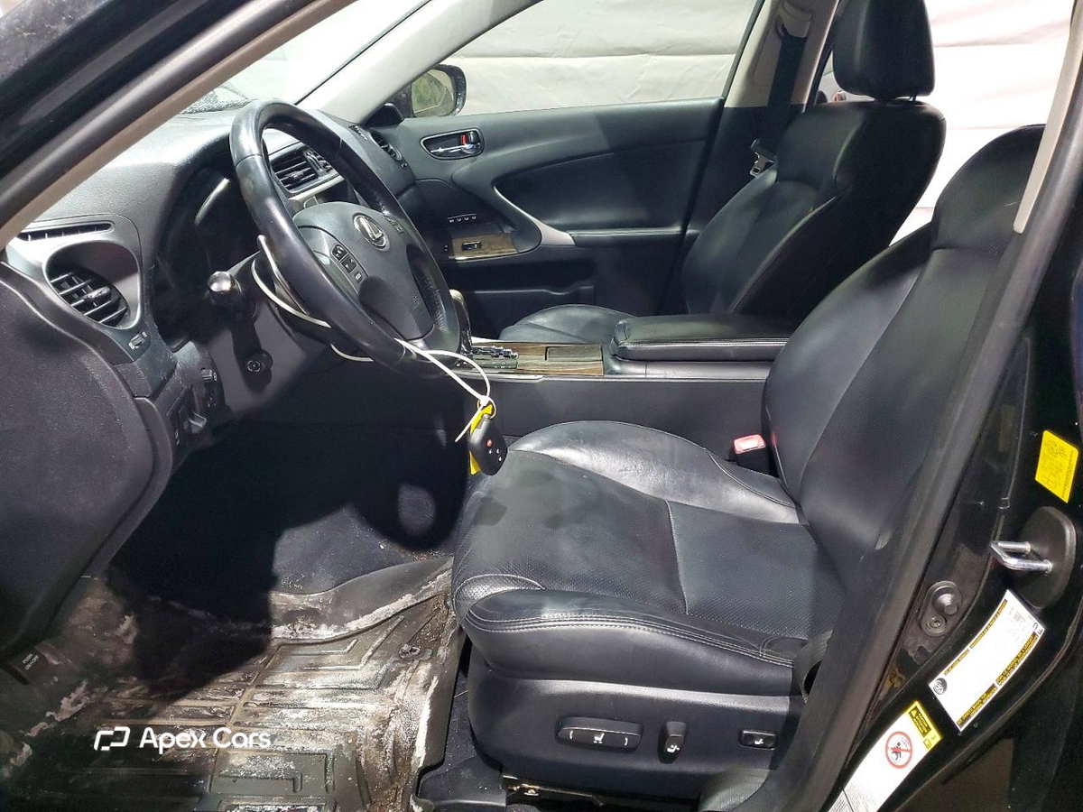 Lexus IS 2010