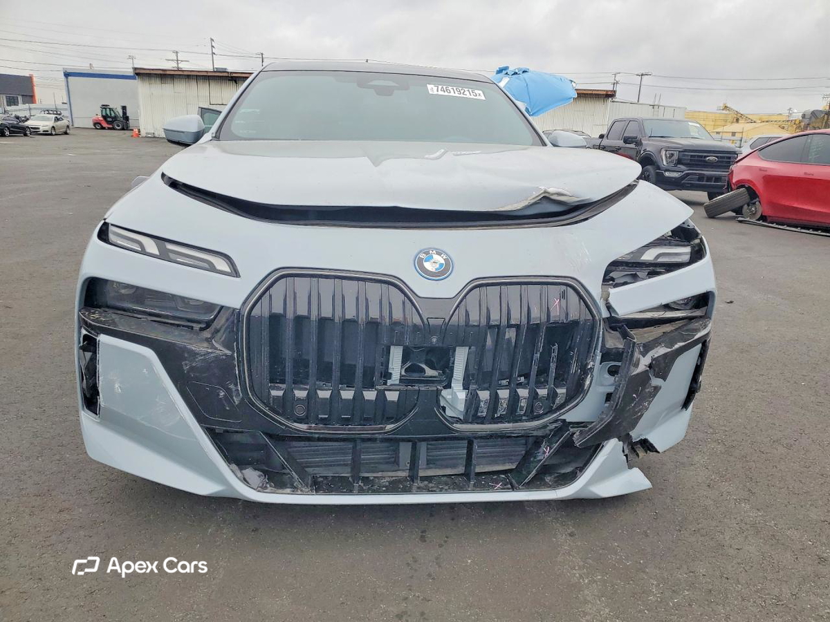 BMW i7 2023