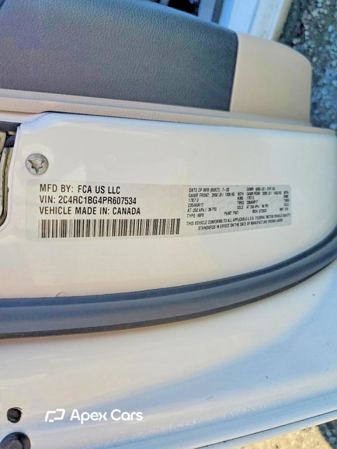 Chrysler Pacifica 2023