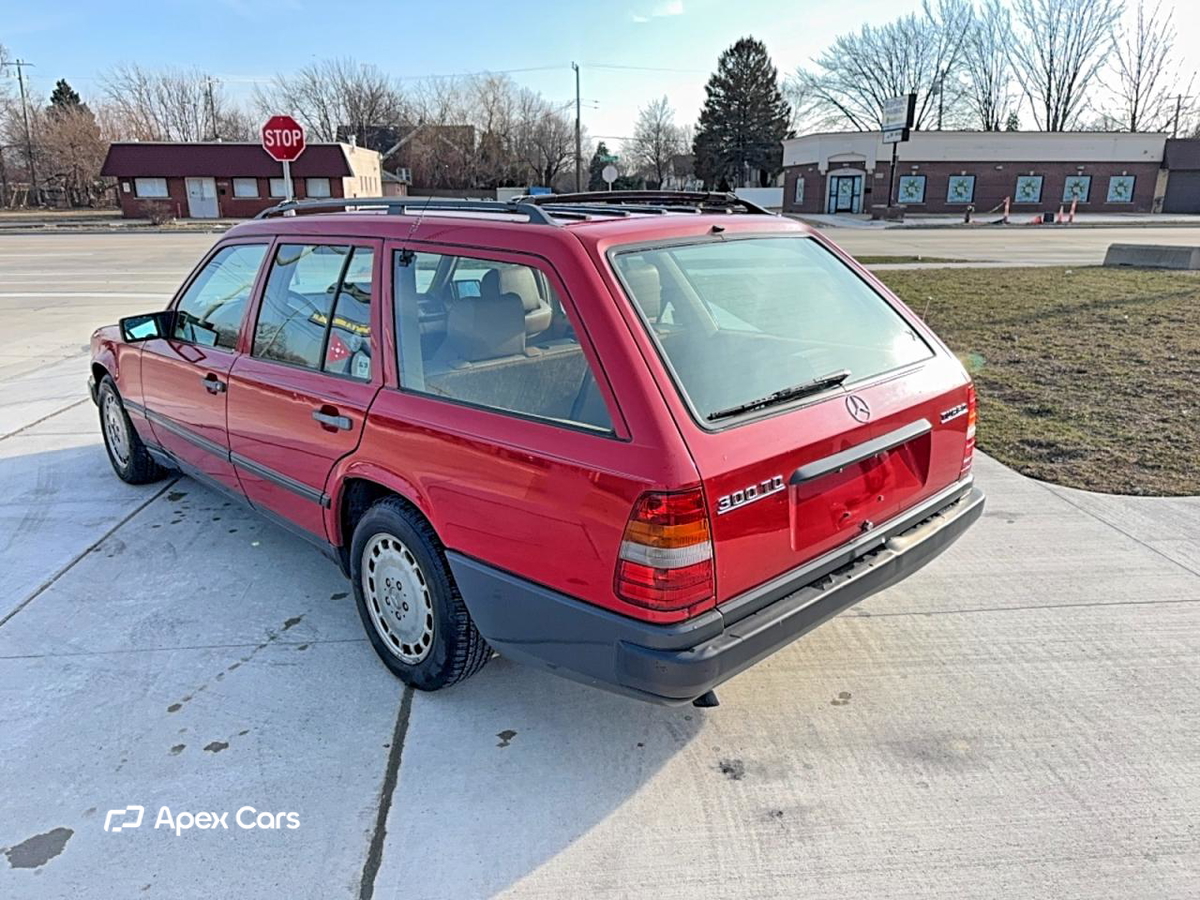 Mercedes-Benz  1987