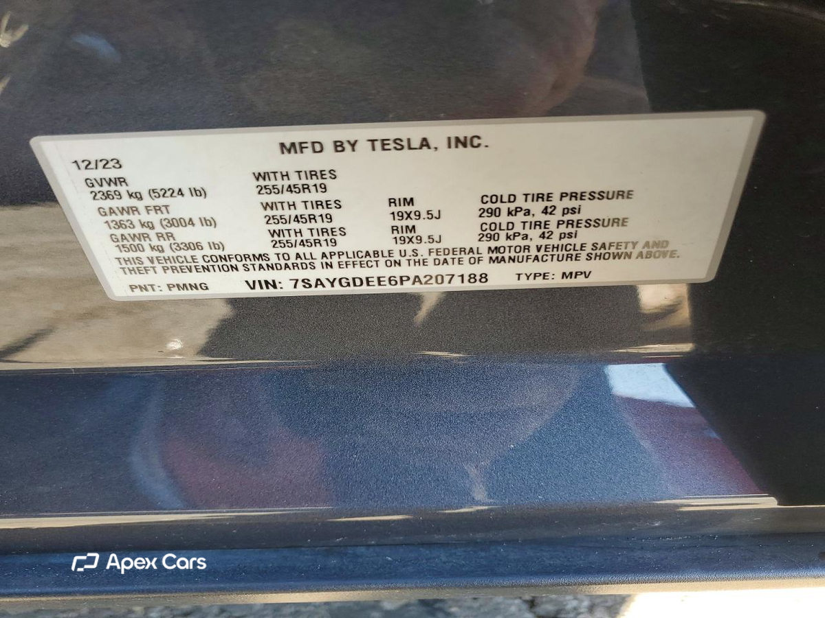 Tesla Model Y 2023