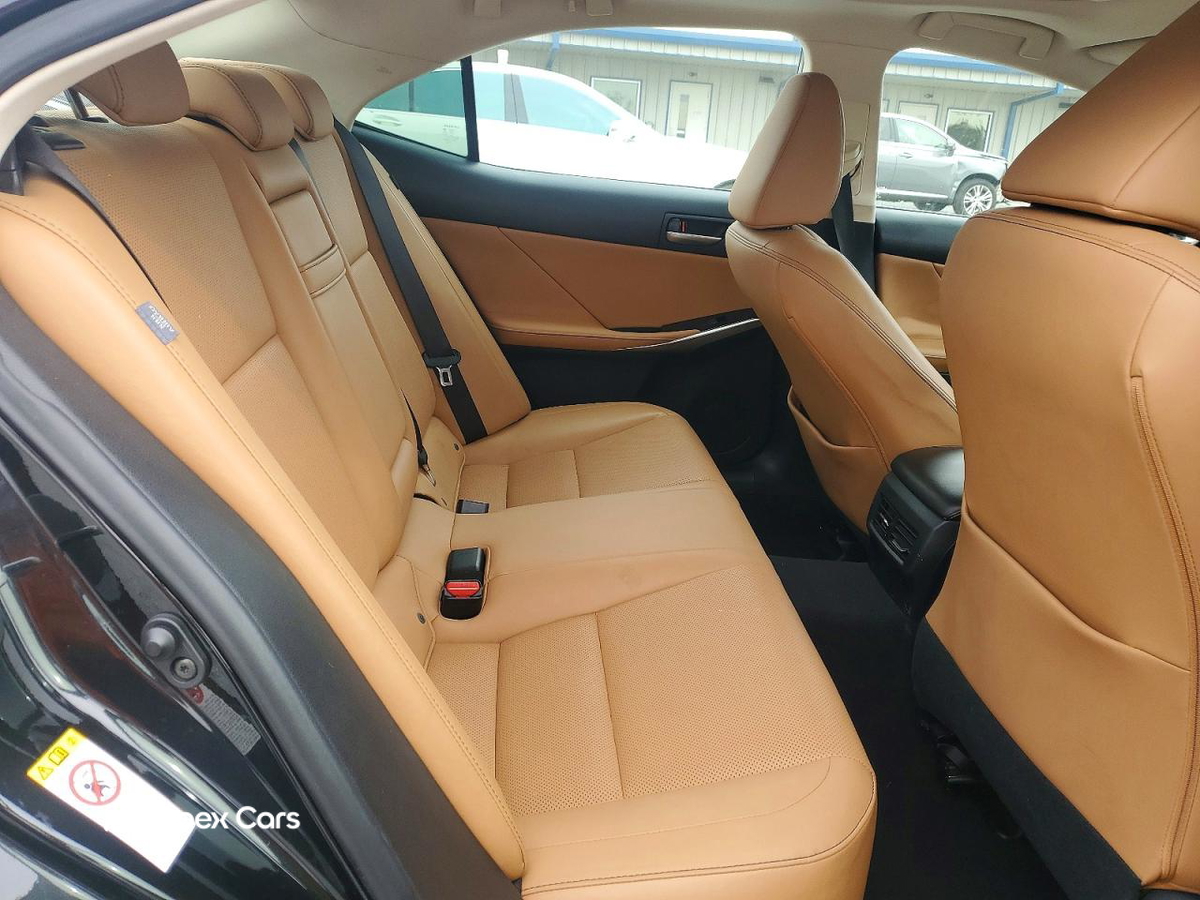 Lexus IS 2018
