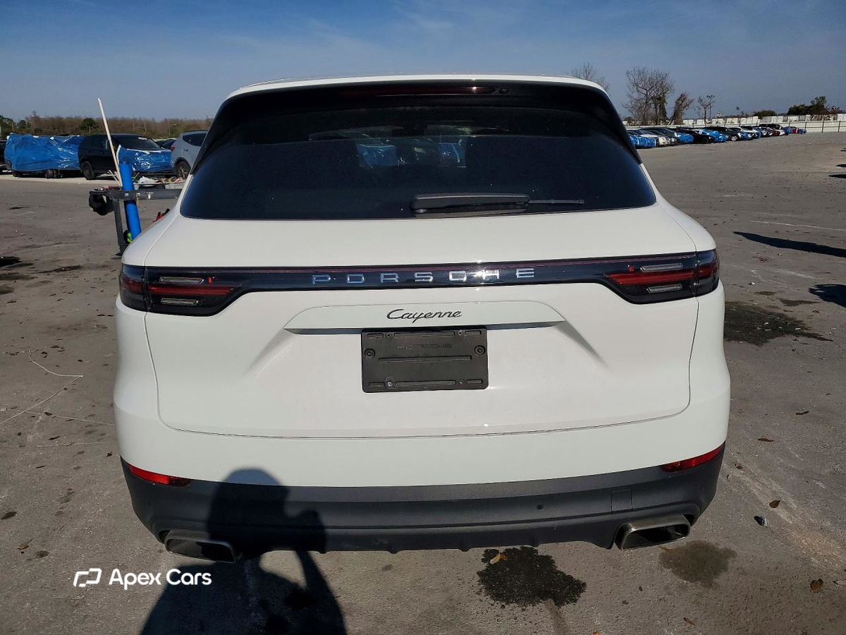 Porsche Cayenne 2021