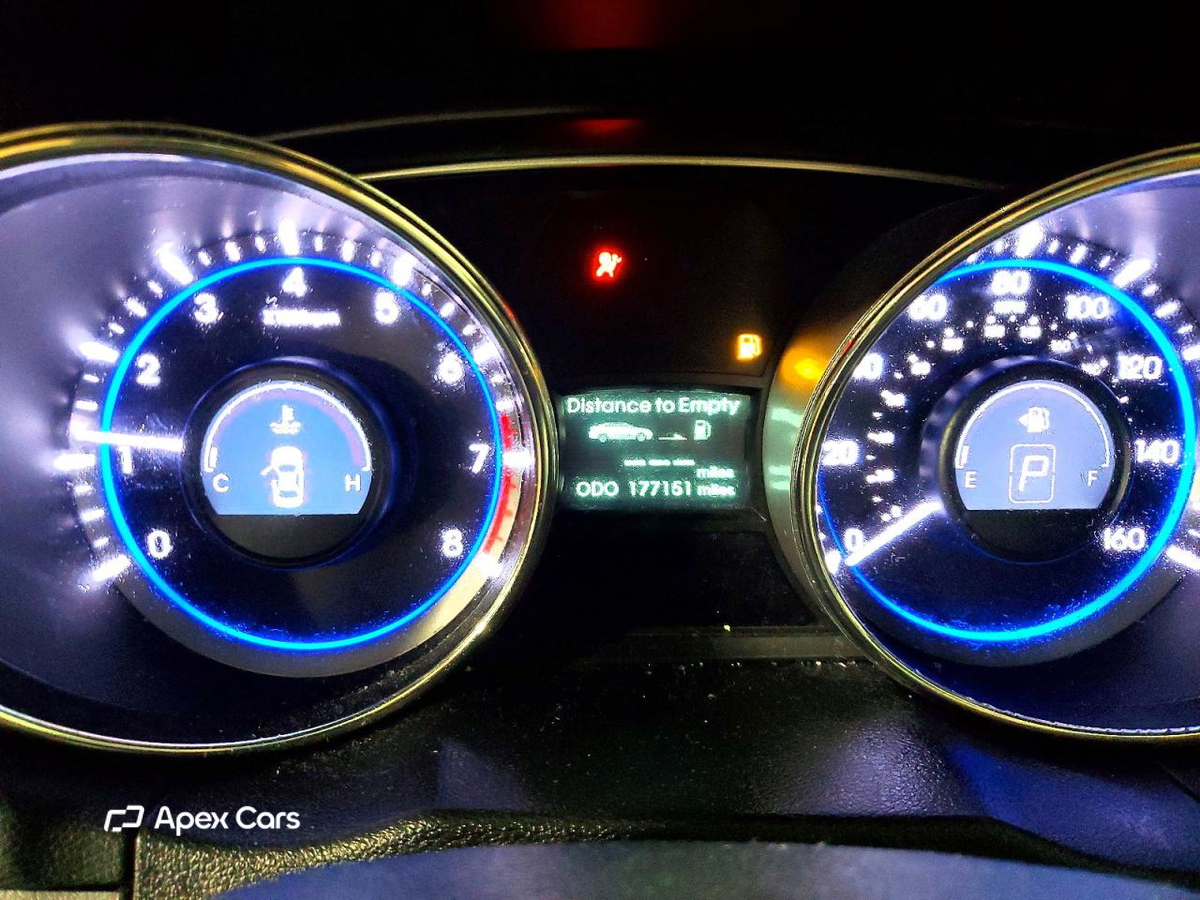 Hyundai Sonata 2011