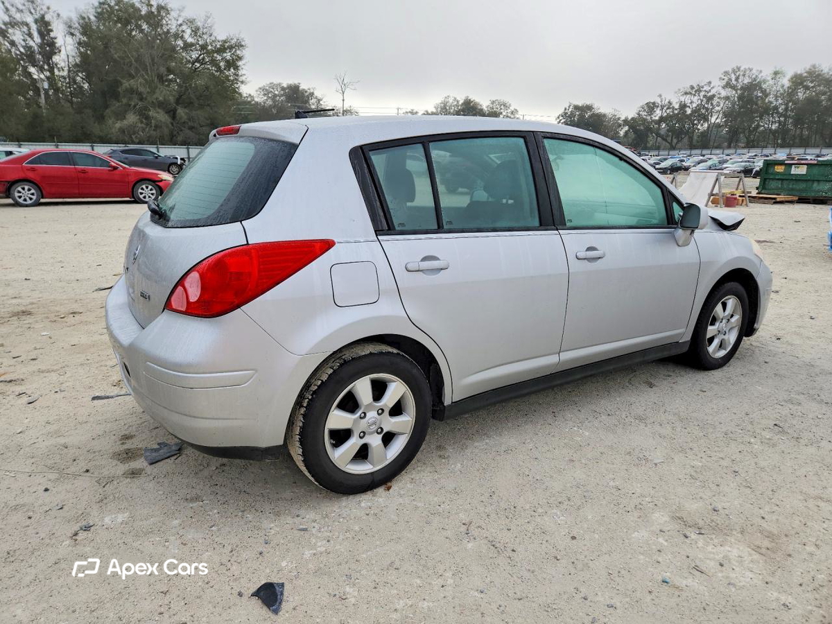 Nissan Versa 2012