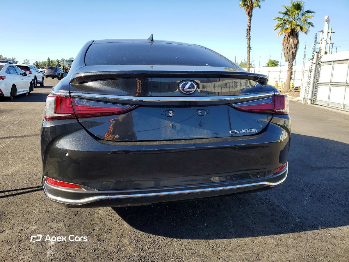 Lexus ES 2023