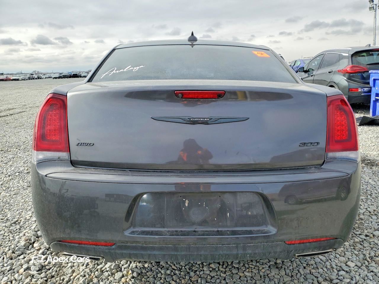 Chrysler 300 2022