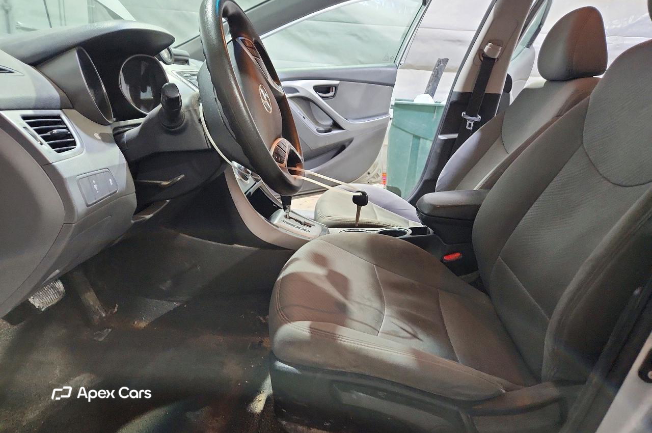 Hyundai Elantra 2011