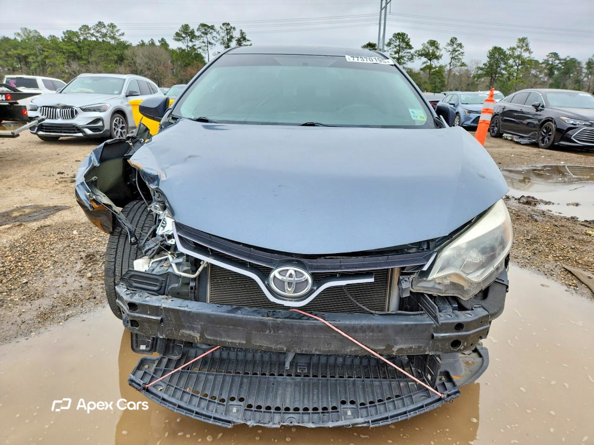 Toyota Corolla 2015